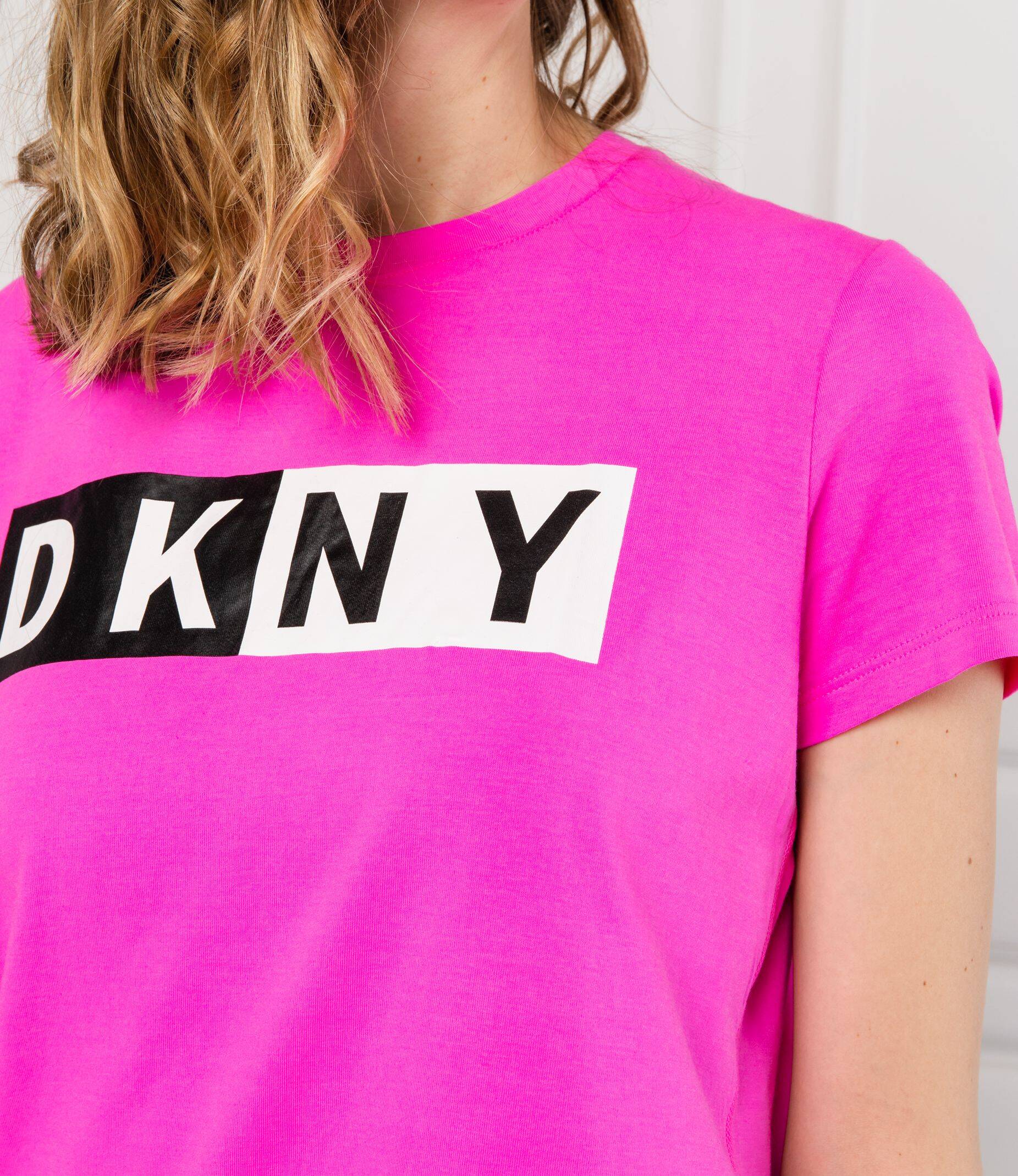 Футболка dkny